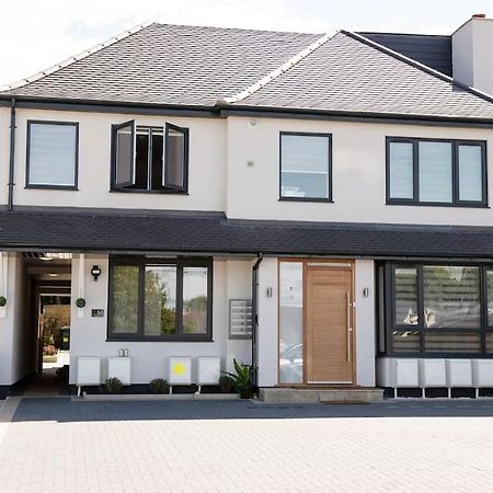 Walnut Flats-F2, 3-Bedroom With Garden & Patio - Ac, Parking, Netflix, Wifi - Close To Oxford, Bicester & Blenheim Palace ภายนอก รูปภาพ